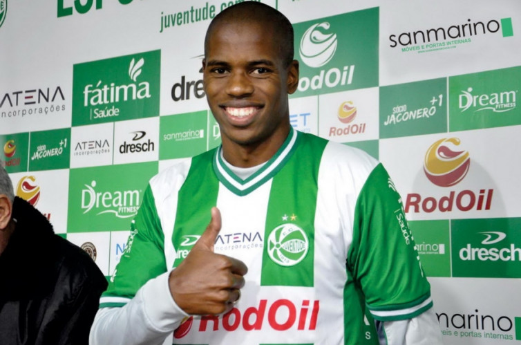 Persija Kenalkan Vinicius Lopes Laurindo Hari Ini?