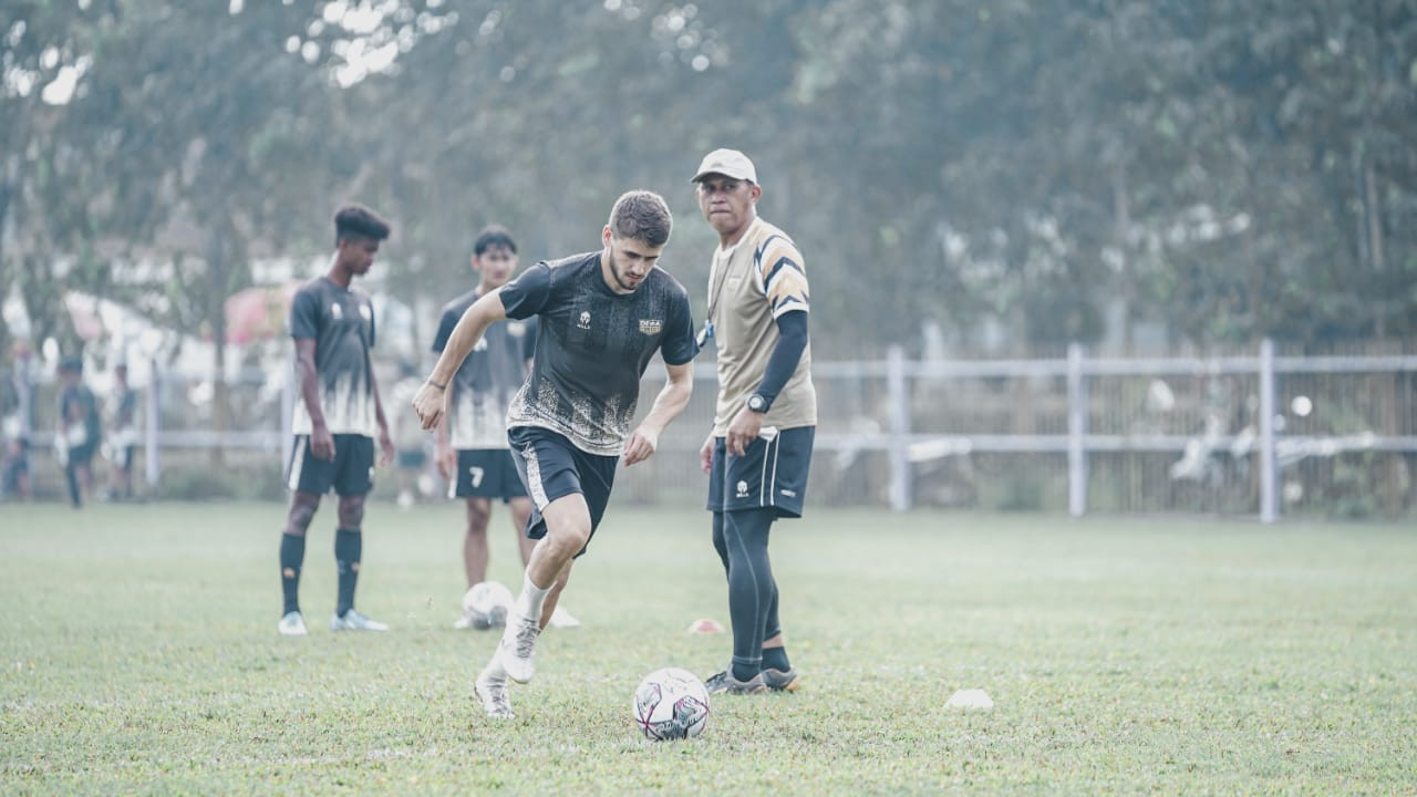 Majed Osman Tak Sabar Perkuat Dewa United FC di Liga 1 2022/2023