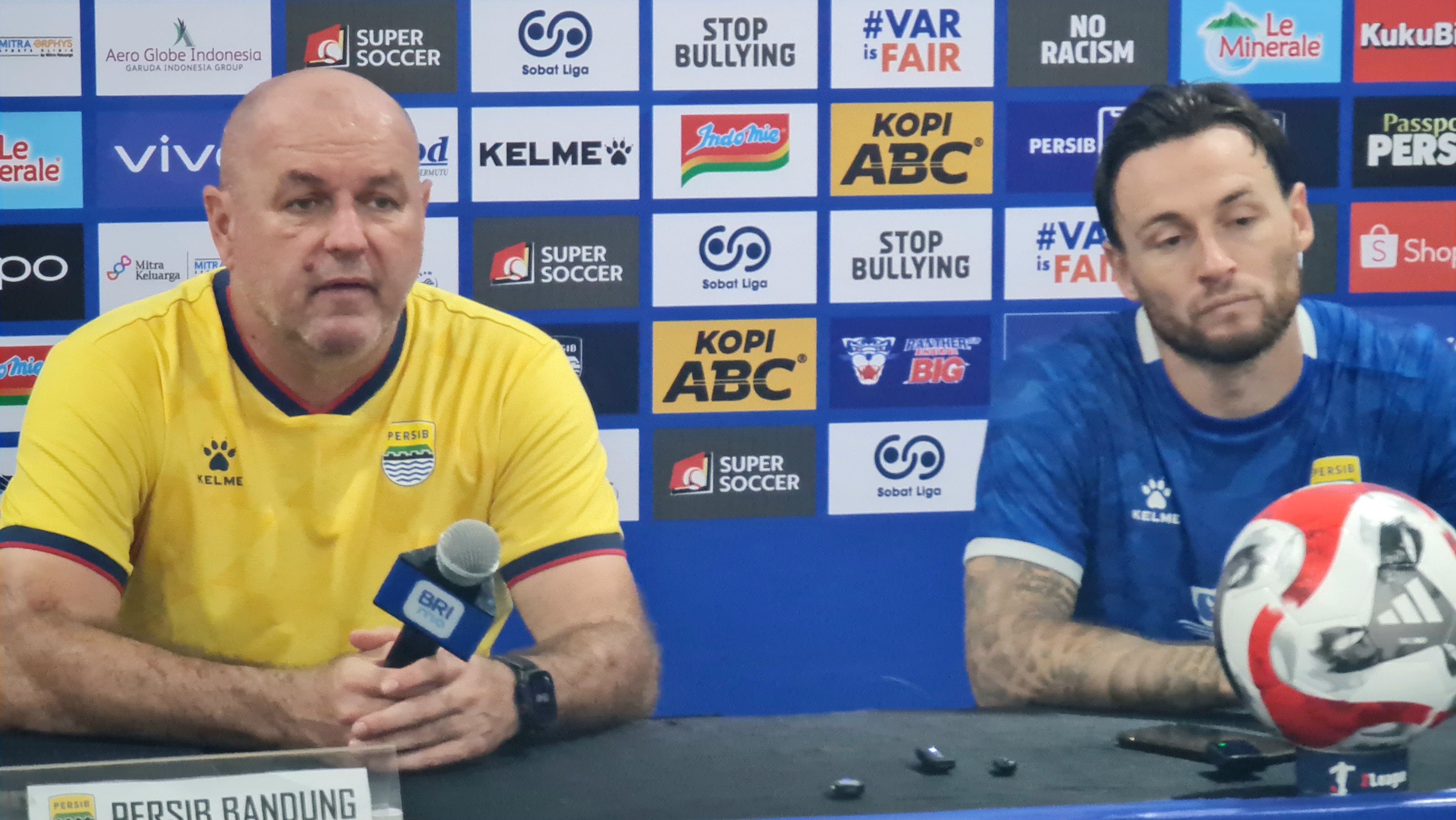Persib vs Arema FC: Permintaan Khusus Bojan Hodak untuk Bobotoh