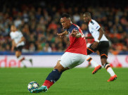 Manchester United dan Arsenal Saling Sikut Rebutan Bek Lille