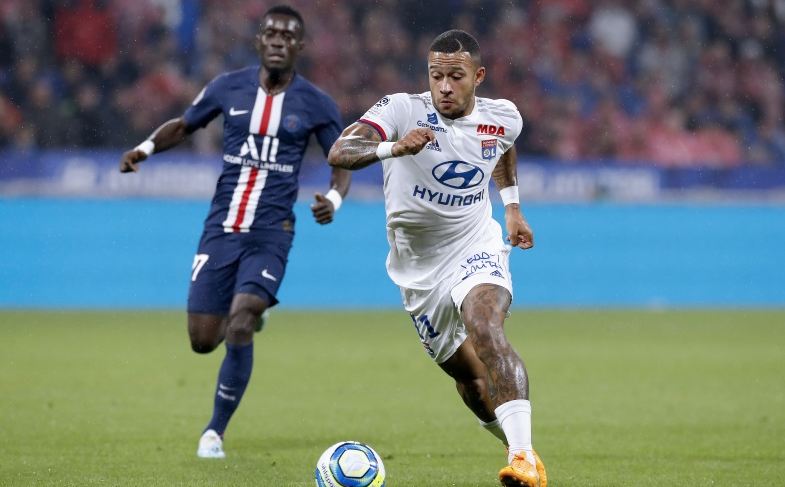 180 Derajat Berubah Sikap, Memphis Depay Bertahan di Lyon