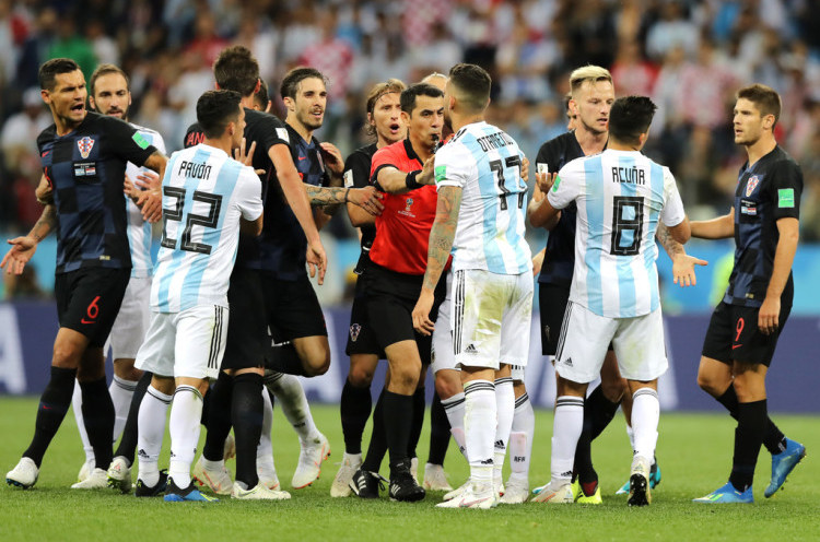 Tidak Setuju dengan Komentar Sampaoli, Bek Kroasia Sebut Pemain Argentina Cengeng