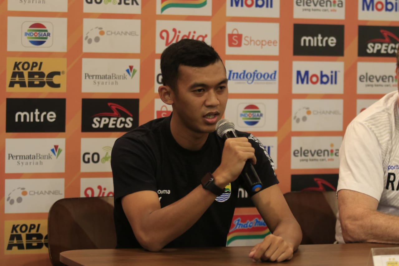Rene Mihelic Cedera, Persib Pilih Lagi Abdul Aziz Sebagai Starter