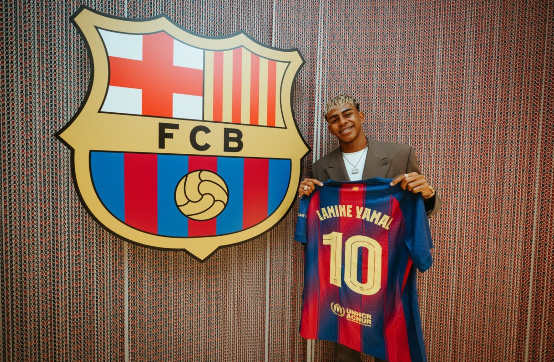 Perpanjang Kontrak di Barcelona hingga 2031, Lamine Yamal Resmi Pakai Nomor 10