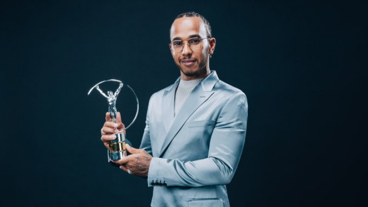 Bos Mercedes Salut dengan Perjuangan Lewis Hamilton Menyuarakan Kesetaraan