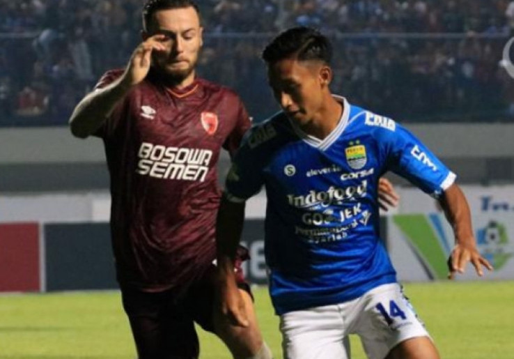 Gelandang Persib Agung Mulyadi Bicara Keputusan Ambil Lisensi Pelatih di Usia Muda
