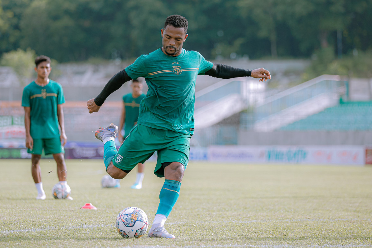 Pelatih Persebaya Pastikan Paulo Victor dan Sho Yamamoto Siap Hadapi PSM