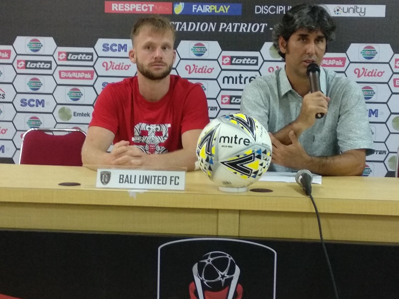 Teco Jelaskan Alasan Ubah Strategi Bali United pada Babak Kedua