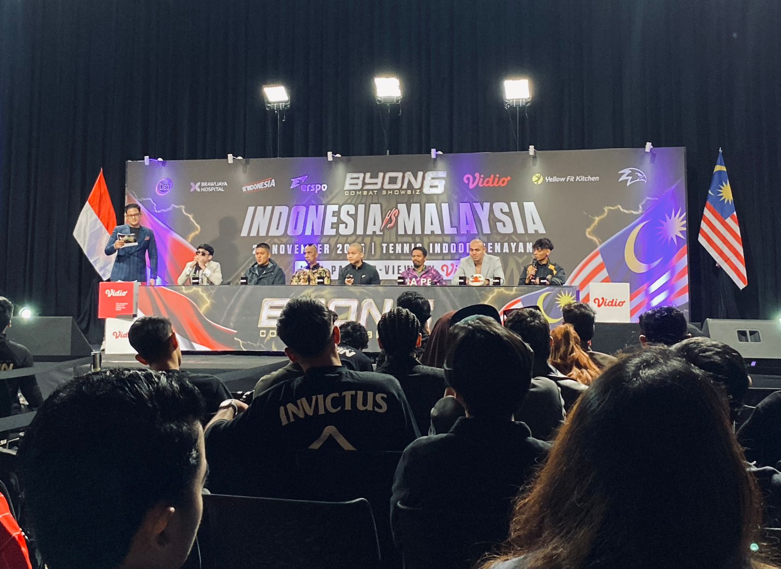 Pertarungan Gengsi Indonesia vs Malaysia di Byon Combat Showbiz Volume 6