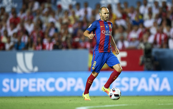 Andres Iniesta Lampaui Rekor Penampilan Carles Puyol