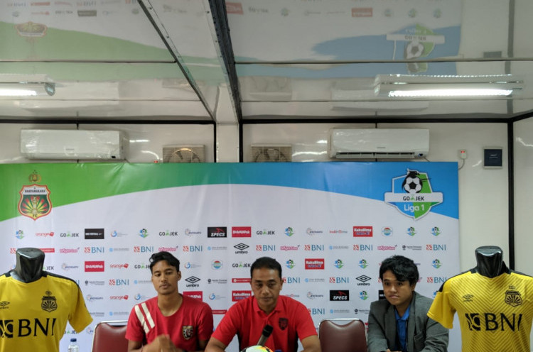 Pelatih Bali United Enggan Tanggapi Rumor Kedatangan Roberto Carlos