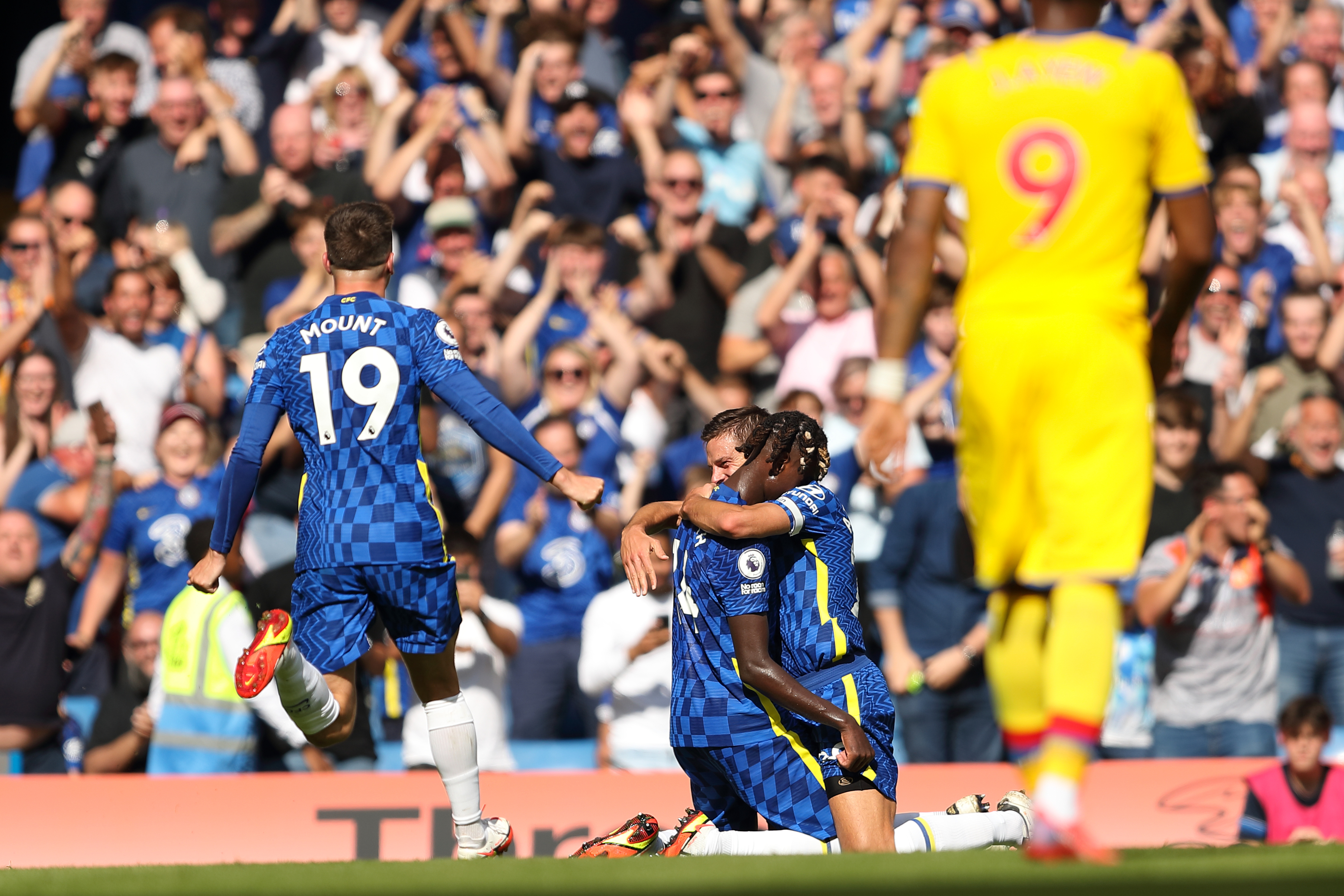 Bingung Usai Cetak Gol Perdana untuk Chelsea, Trevoh Chalobah Hanya Bisa Menangis