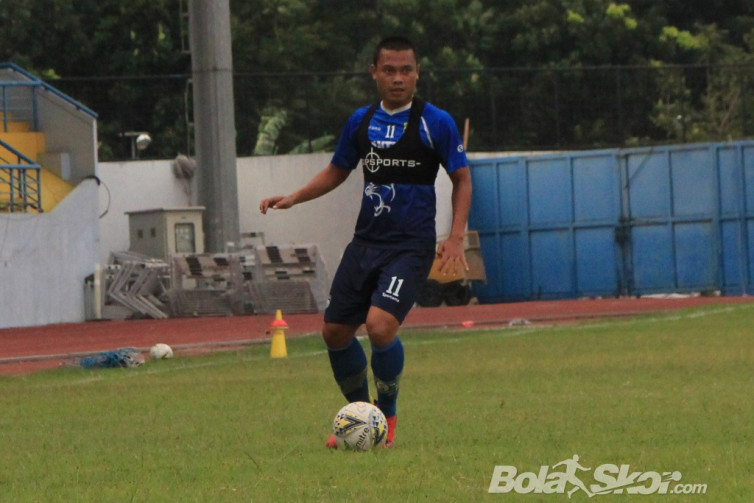 Gelandang Persib Dedi Kusnandar Belum Berpikir Banting Setir