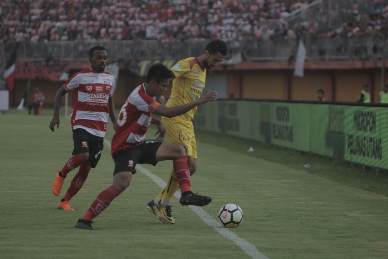 Kartu Merah N'Diaye Jadi Penyebab Sriwijaya FC Kalah Telak dari Madura United