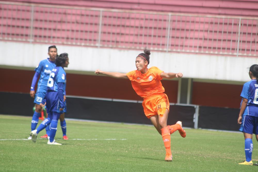 Persembahan Brace Manis Striker Persija Putri Zahra Muzdalifah untuk Jakmania