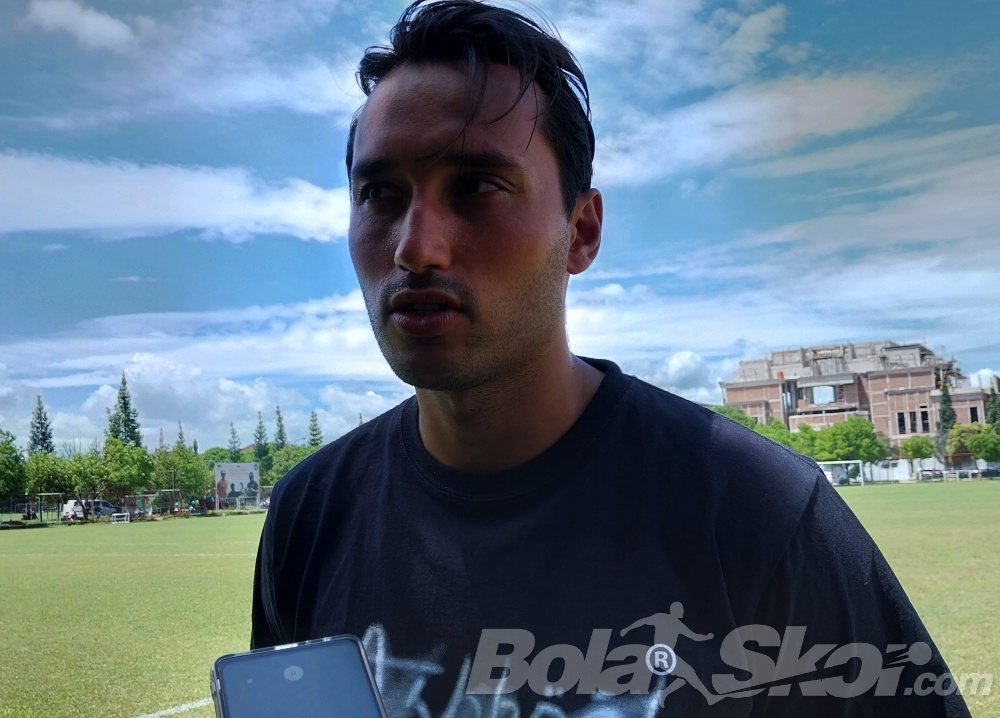 Ezra Walian Antusias Jalani Pertandingan Persib Melawan Persija