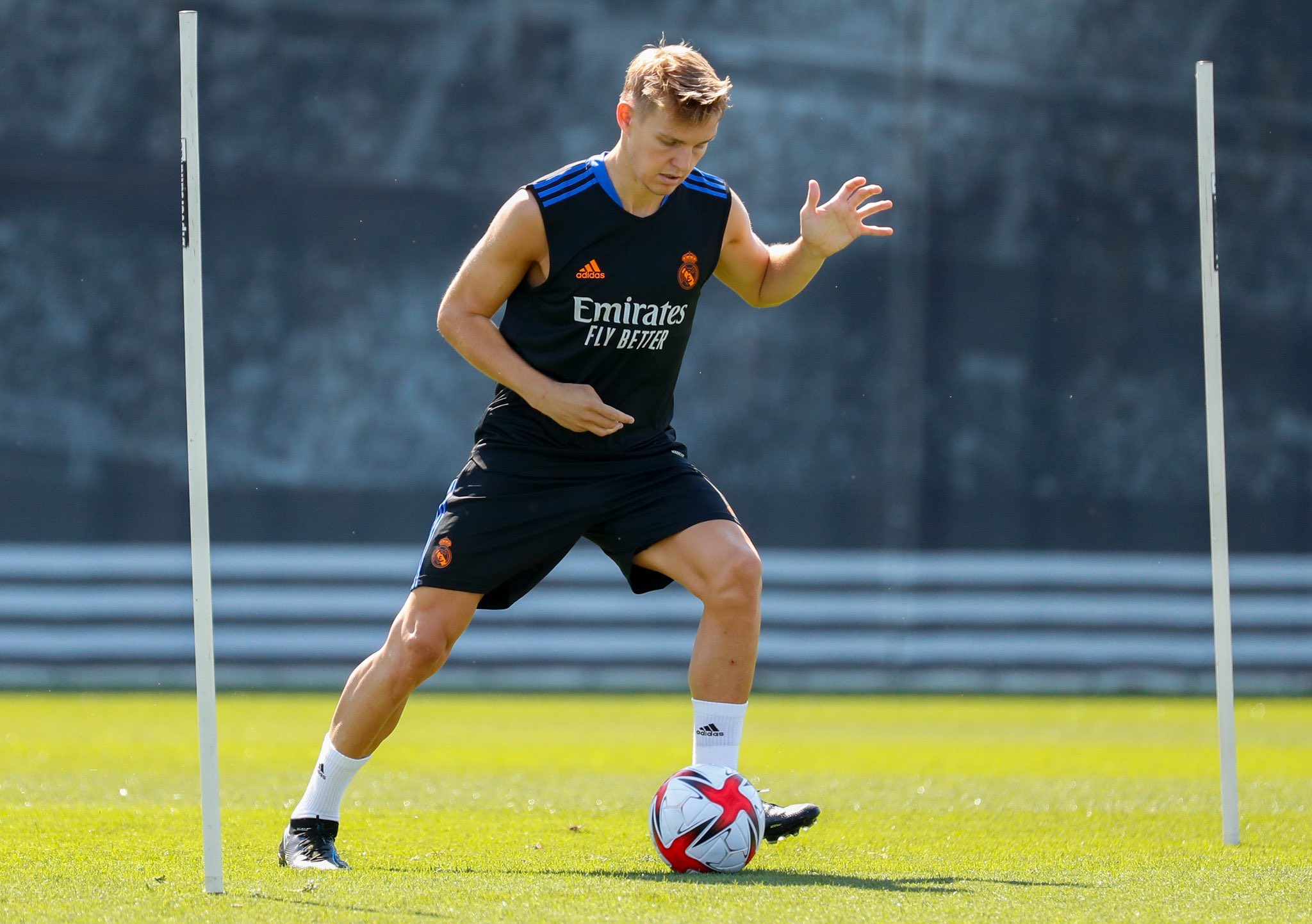 Carlo Ancelotti Perintahkan Martin Odegaard Bertahan