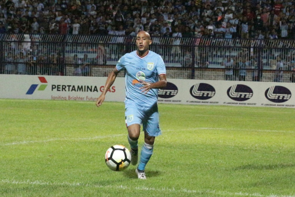 Aji Santoso Semringah Performa Eks Striker Paris Saint-Germain Mulai Konsisten di Persela