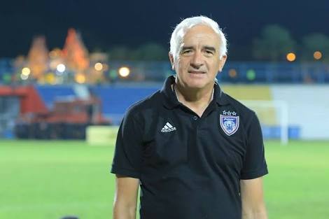 Ini Alasan Persib Rekrut Roberto Carlos Mario Gomez Jadi Pelatih
