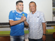 Pelatih Persib Bandung Tunggu Status Fabiano Beltrame Sebelum Daftarkan Pemain