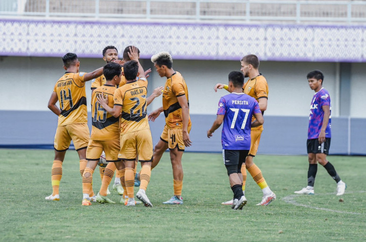 Karim Rossi Borong Gol Kemenangan Dewa United FC atas Persita dalam Uji Coba