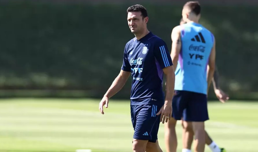 Lionel Scaloni Bangga Bisa Melawan Idola di Perempat Final