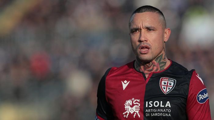 Inter Milan Akan Pertahankan Radja Nainggolan dan Abaikan Vidal