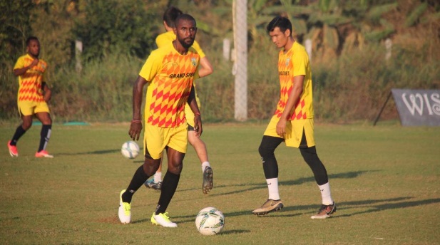 Resmi Diperkenalkan Khon Kaen FC, Yanto Basna Tegaskan Ambisi
