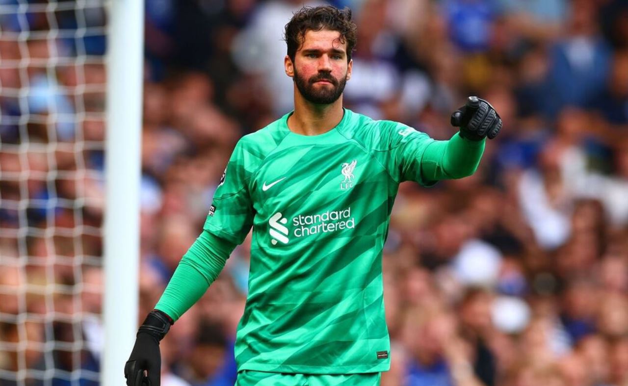 Belum Dapat Gelandang Bertahan, Liverpool Justru Berpeluang Ditinggal Alisson