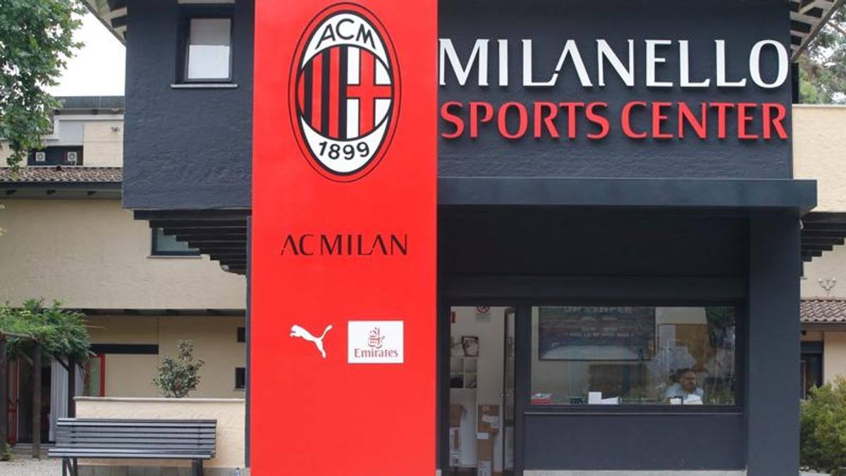 Virus Corona Menyerang AC Milan