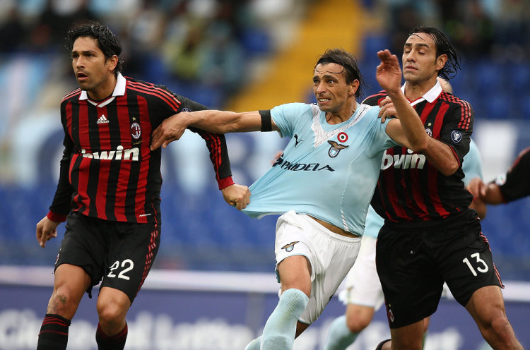 5 Bintang Lazio yang Menyeberang ke AC Milan