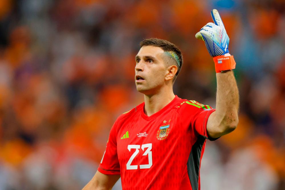Piala Dunia 2022: Emiliano Martinez Bikin Arsene Wenger Bangga
