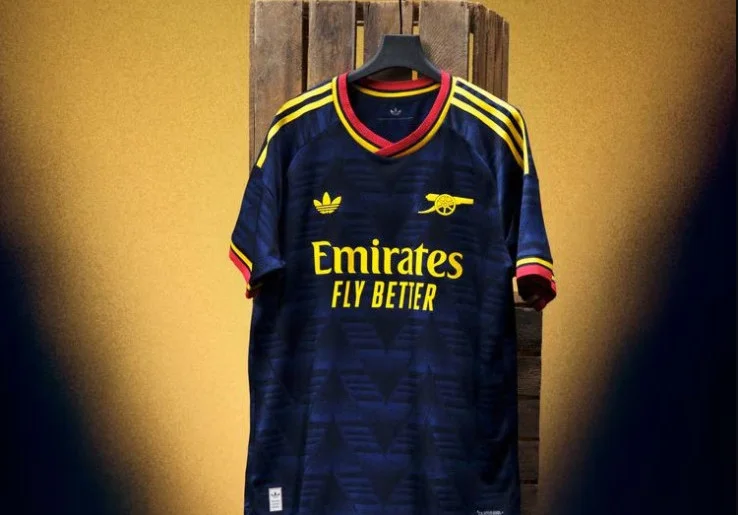Arsenal Resmi Luncurkan Jersey Tandang 2026-2027, Nostalgia Desain Ikonik 'Bruised Banana'