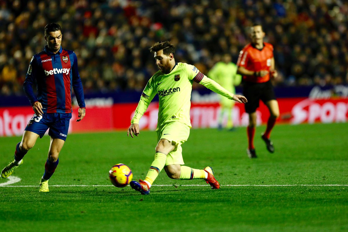 Lionel Messi Jadi Pemain Pertama dengan Torehan Assist dan Gol Dua Digit