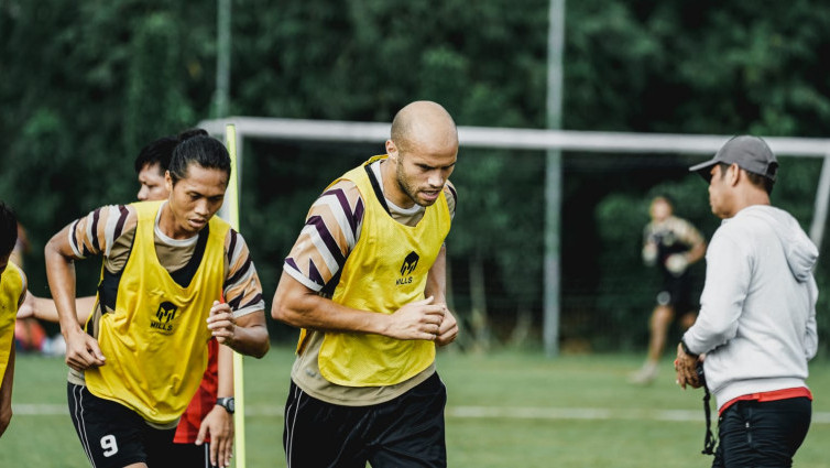 Satset, Persebaya Umumkan Kedatangan Risto Mitrevski dan Gali Freitas