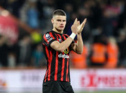 Cari Bek Kiri, Manchester United Terpincut Milos Kerkez