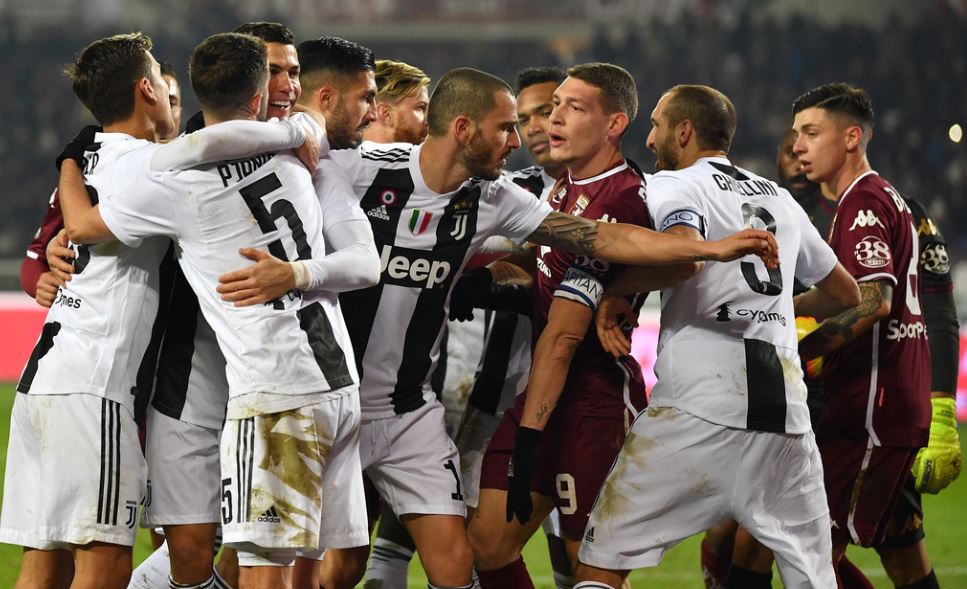 Maurizio Sarri Bicara soal VAR dan Derby della Mole