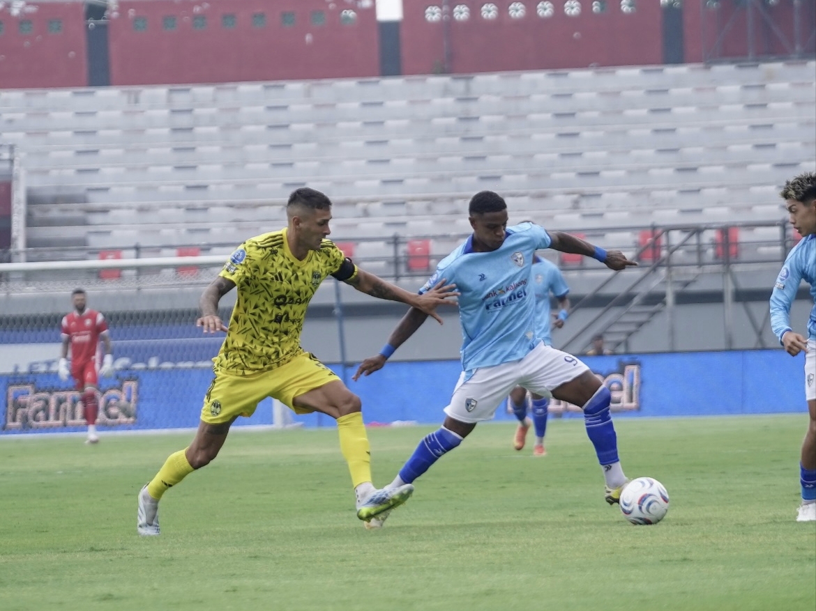 Isenmulang Kalteng FC vs PSIM Yogyakarta. (Instagram)