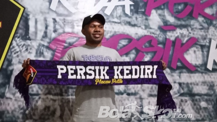 Sejarah Klub Jadi Pertimbangan Utama Ferinando Pahabol ke Persik Kediri