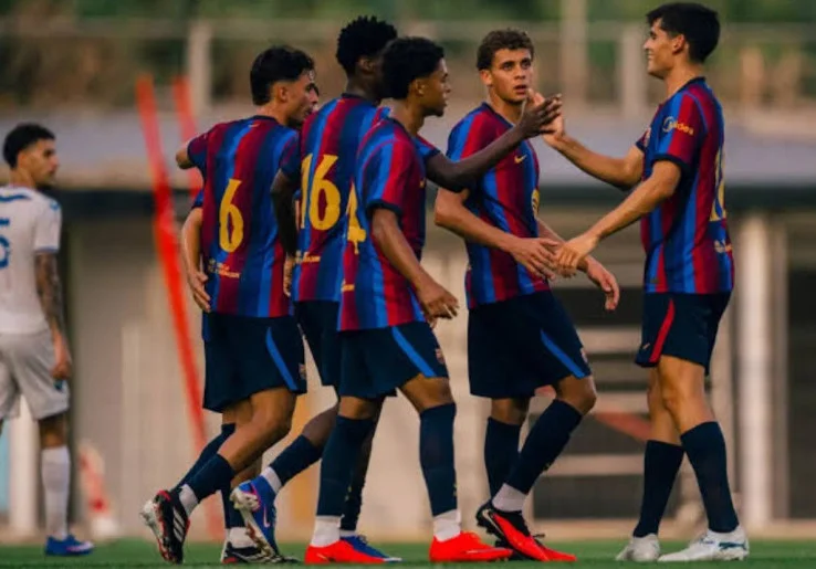 Barcelona Awali Pramusim dengan Kemenangan 4-1 atas CE Europa, Talenta La Masia Bersinar