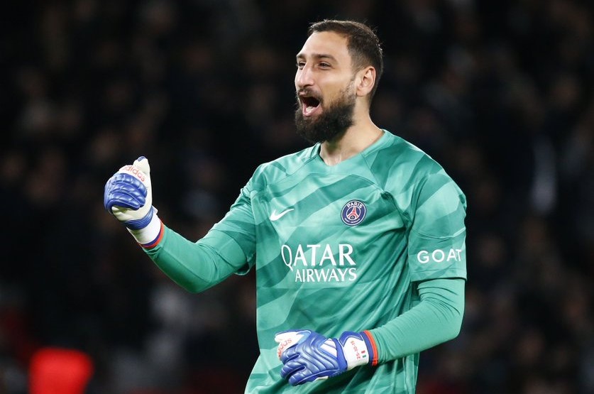 Sambut Donnarumma, Ultras Milan Siapkan Uang Palsu dan Kaus Spesial