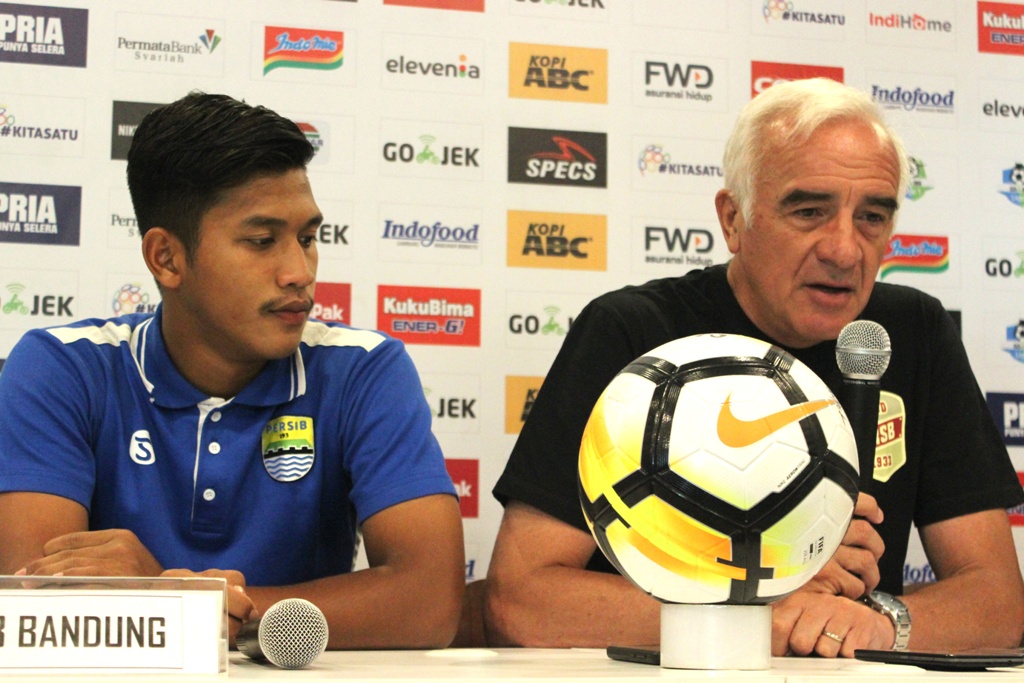 Hadapi Persela, Pelatih Persib Anggap Berat