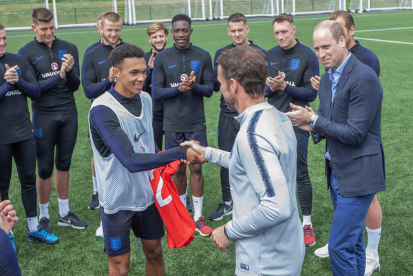 Piala Dunia 2018: Jalani Debut Bersama Timnas Inggris, Mimpi Bek Liverpool Terwujud
