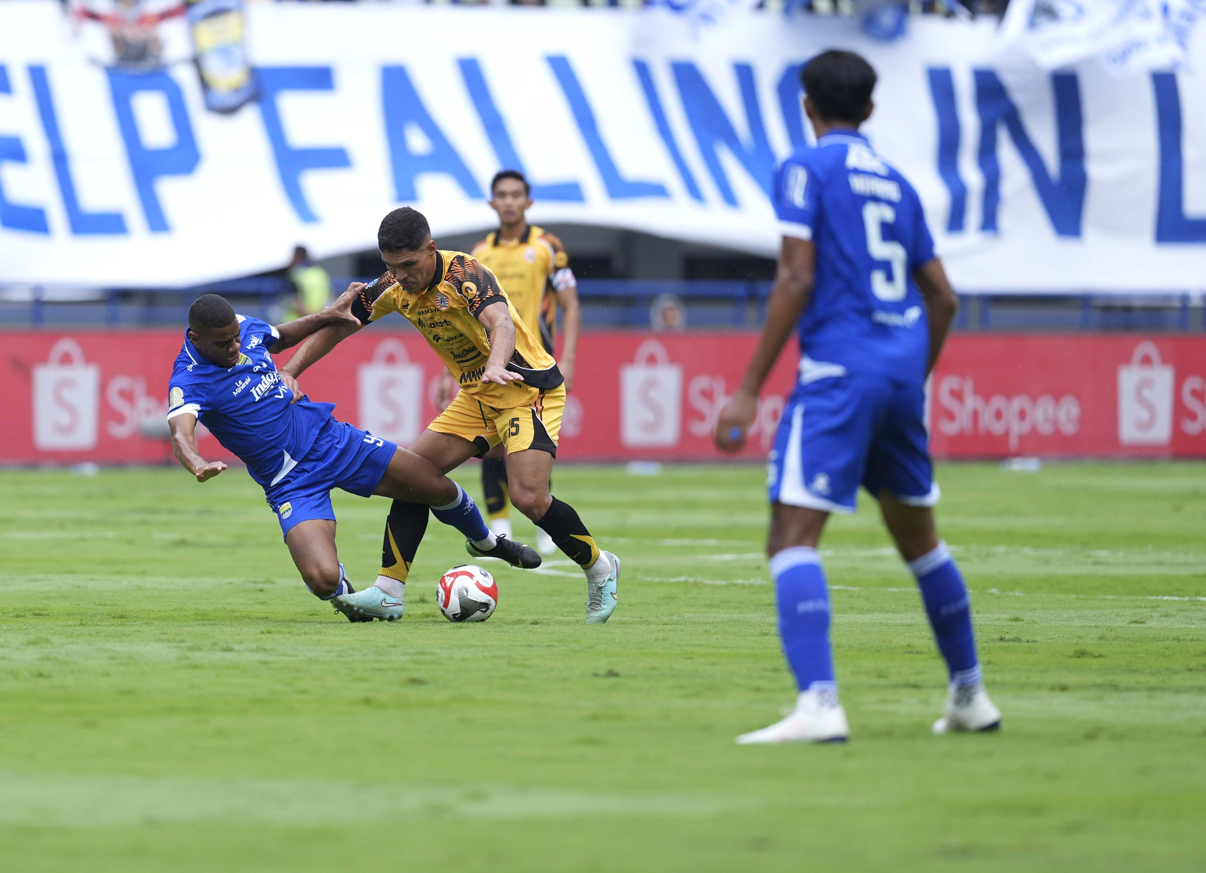 Duel Persib vs Persija pada putaran pertama Super League 2025/2026. (Media Persija)