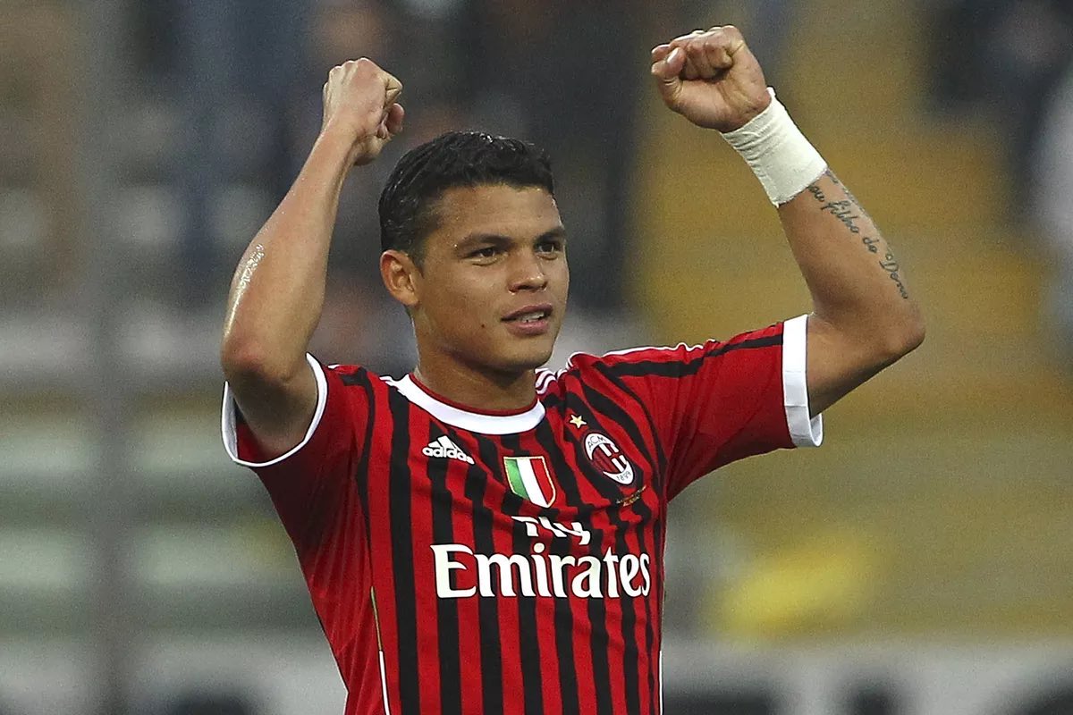 Incar Thiago Silva, AC Milan Ingin Ulangi Kesuksesan Rekrut Pemain Berusia Senja