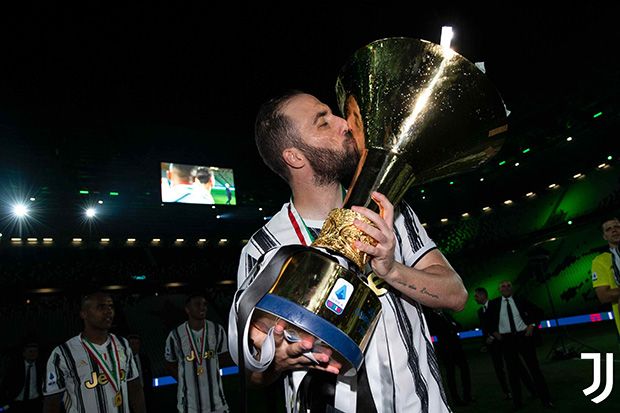 Nostalgia: Ketika Gonzalo Higuain Dicap Pengkhianat oleh Suporter Napoli