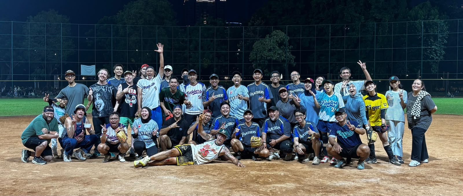 The Flaming Lips Main Baseball di Jakarta Lewat Ikut Match Slowpitch The Panthers