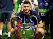 Khvicha Kvaratskhelia Pemain Terbaik Liga Champions 2025-2026