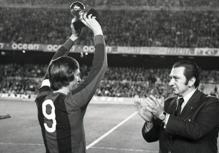 Benang Merah yang Mengaitkan Rodri dengan Dua Legenda Barcelona, Johan Cruyff dan Allan Simonsen
