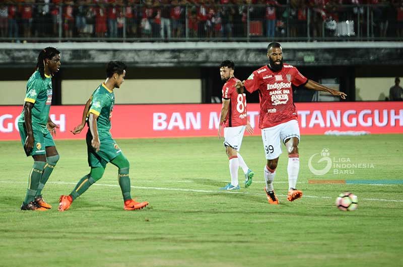 Comvalius Resmi Merapat ke Mantan Klub Sergio van Dijk di Thailand